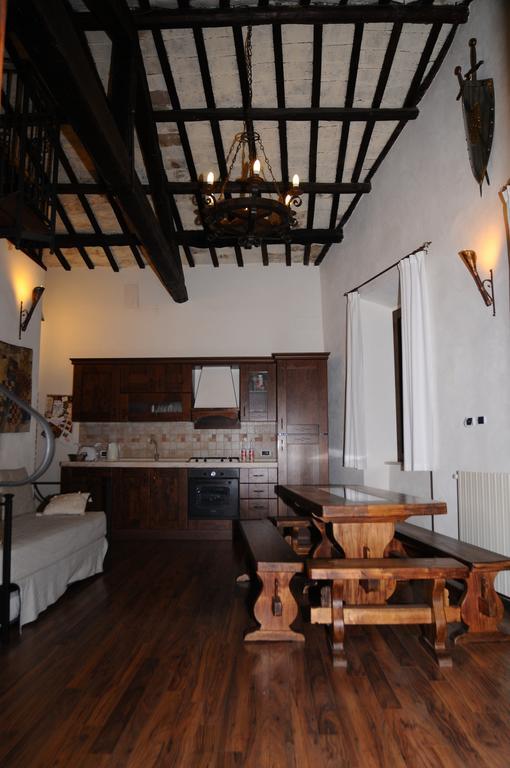 La Dimora Del Ghibellino Villa Tivoli Rum bild
