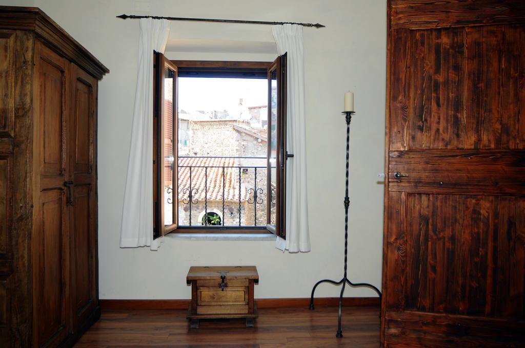La Dimora Del Ghibellino Villa Tivoli Rum bild