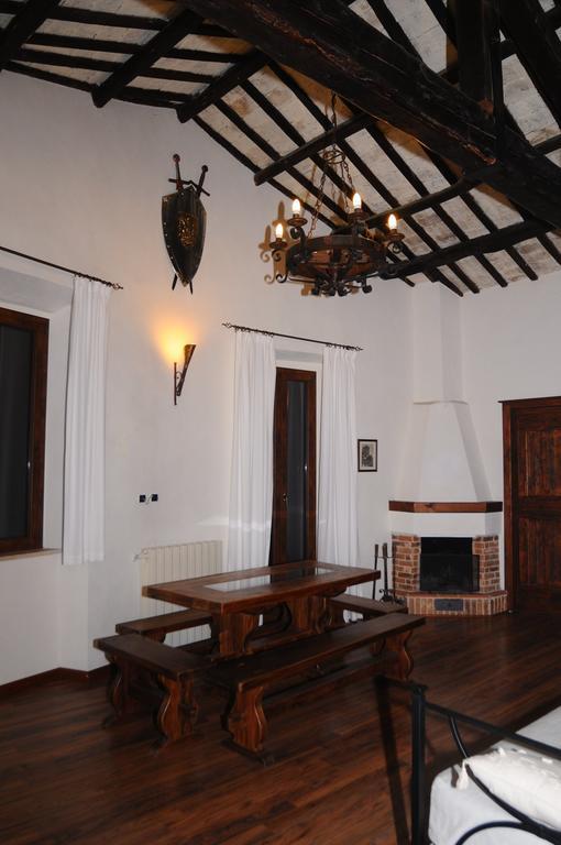 La Dimora Del Ghibellino Villa Tivoli Rum bild